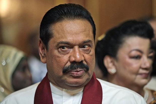 পদত্যাগ করে পিছু হটেছেন চীনপন্থী মাহিন্দা রাজাপক্ষে। ছবি: এএফপি