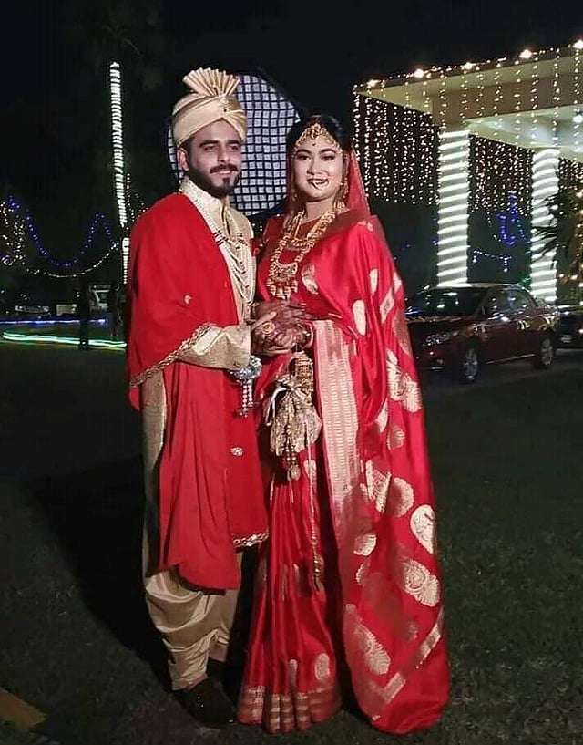 বিয়ের সাজে সিয়াম ও শাম্মা রুশাফি অবন্তী। ছবি: ফেসবুক থেকে নেওয়া