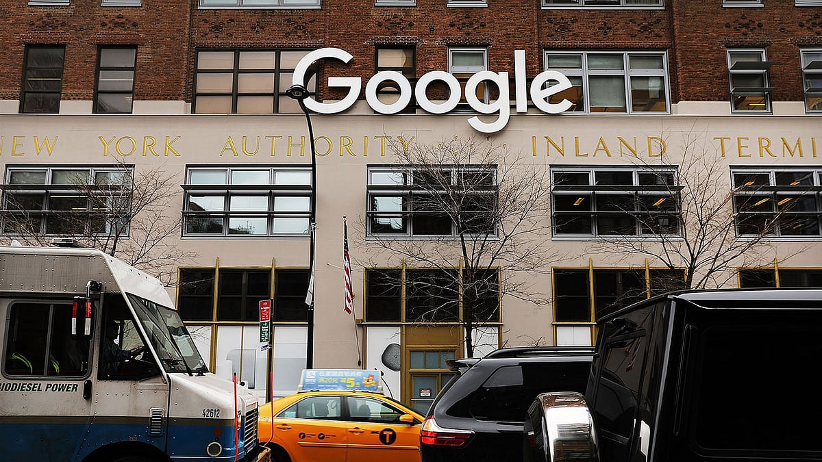 প্রযুক্তি জায়ান্ট গুগল কার্যক্রমের বিস্তৃতি ঘটানোর লক্ষ্যে নতুন একটি ক্যাম্পাস চালুর উদ্যোগ নিয়েছে। যুক্তরাষ্ট্রের নিউইয়র্কে গুগলের নতুন ক্যাম্পাস চালু করতে ১০০ কোটি ডলার খরচ হবে। সোমবার গুগলের পক্ষ থেকে এসব কথা জানানো হয়েছে বলে এনসিবির খবরে বলা হয়েছে।