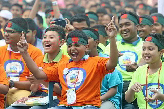 ‘ডাচ্-বাংলা ব্যাংক-প্রথম আলো গণিত উৎসবে অংশগ্রহণকারীরা। ফাইল ছবি