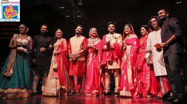 বিয়ে উৎসবের আলো ঝলমলে মঞ্চে তারকারা। ছবি: সাইফুল ইসলাম