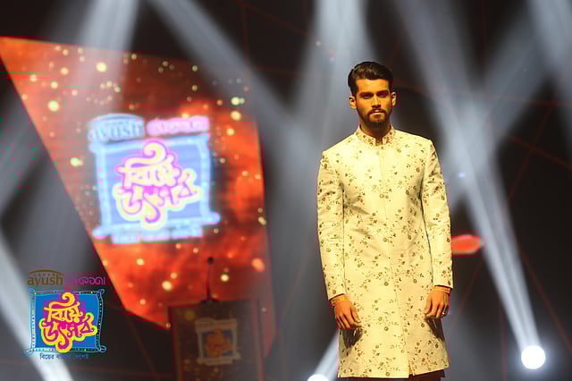 বিয়েতে বরদের পছন্দ শেরওয়ানি। ছবি: আবদুস সালাম