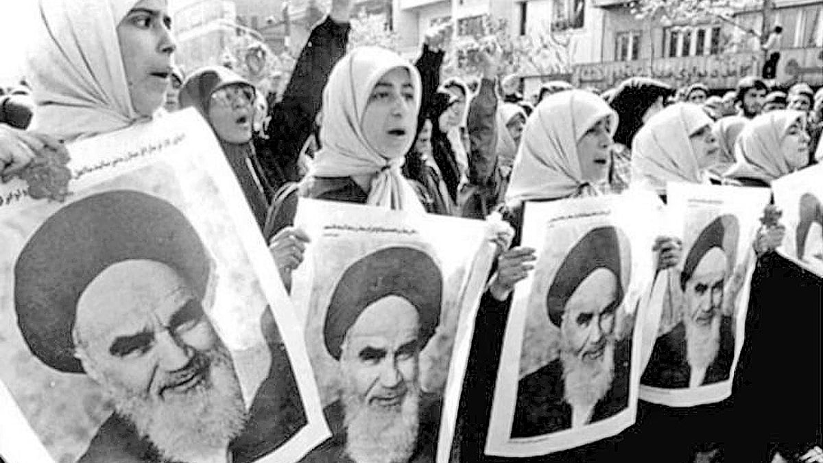 বিপ্লবের ৪০তম বার্ষিকীতে অনিশ্চয়তায় ভরা এক পরিস্থিতির মুখে পড়েছে খামেনির অনুসারীরা