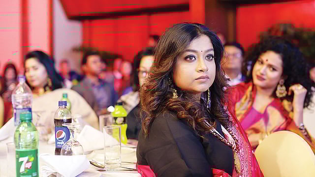 পারসোনার পরিচালক নুজহাত খান