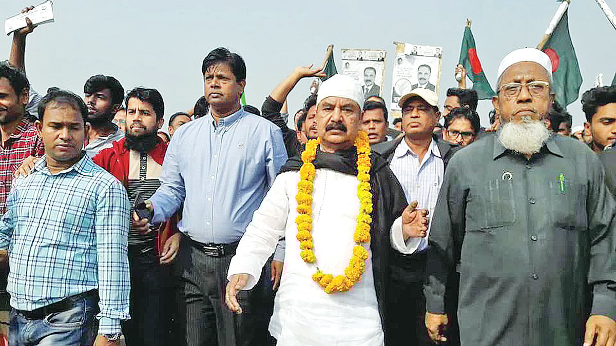 দক্ষিণ কেরানীগঞ্জের কোন্ডা ইউনিয়নের ইস্টার্ন এলাকায় গয়েশ্বর চন্দ্র রায়ের গণসংযোগ।
