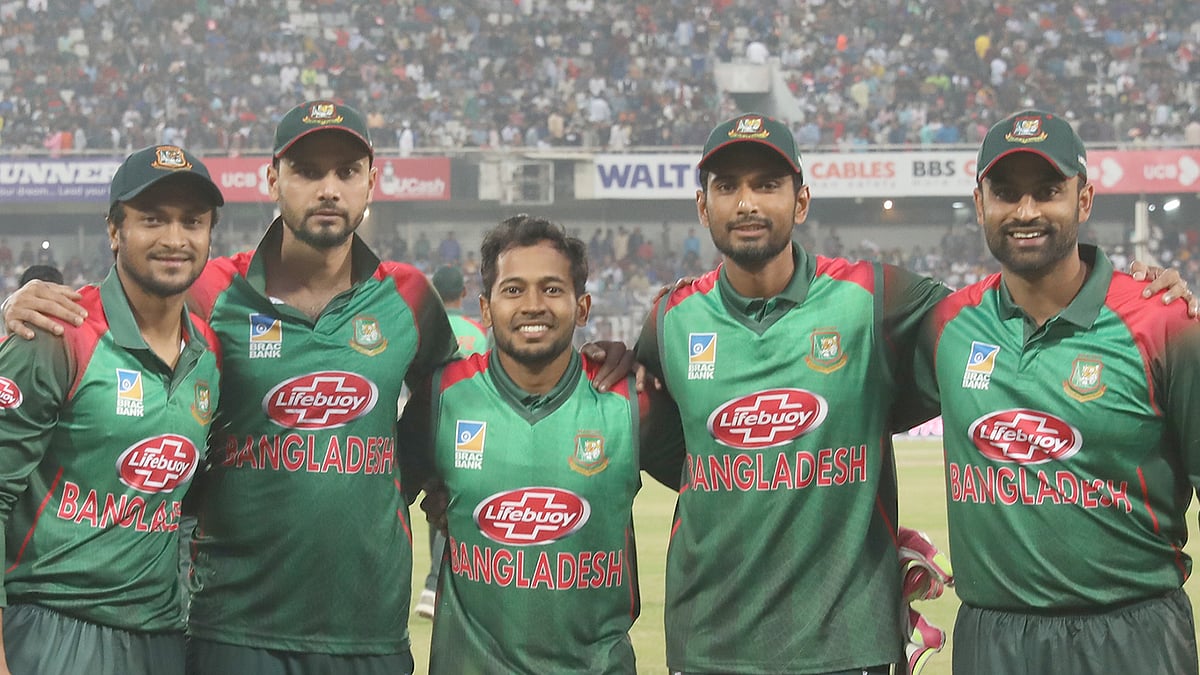 সাকিব আল হাসান, মাশরাফি বিন মুর্তজা, মুশফিকুর রহিম, মাহমুদউল্লাহ, তামিম ইকবাল: বাংলাদেশ ক্রিকেটের পঞ্চপাণ্ডব। ছবি: শামসুল হক