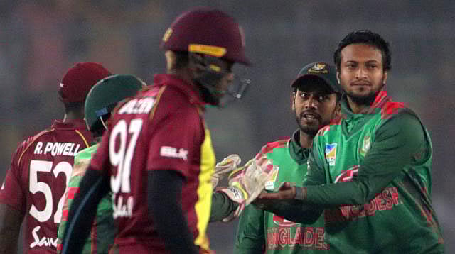 ওয়েস্ট ইন্ডিজকে হারিয়ে ঘরের মাঠের দাপট ধরে রেখেছে বাংলাদেশ। এবার বিদেশে পরীক্ষার পালা। ফাইল ছবি