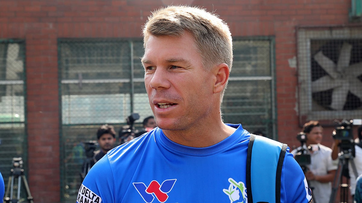 প্রথমবারের মতো বিপিএল খেলতে এসেছেন ওয়ার্নার। ছবি: প্রথম আলো