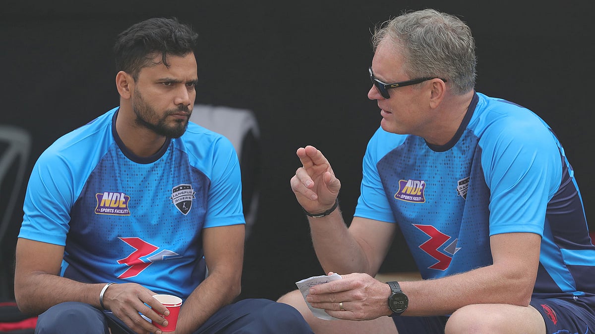 রংপুর রাইডার্সের অধিনায়ক মাশরাফি বিন মুর্তজার চিন্তায় আছে বাংলাদেশের বিশ্বকাপ ভাবনাও। ছবিঃ প্রথম আলো