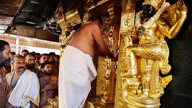 ভারতের কেরালা রাজ্যের শবরীমালা মন্দিরে নারীদের প্রবেশ নিয়ে বিক্ষোভ অব্যাহত। ছবি: এএফপি