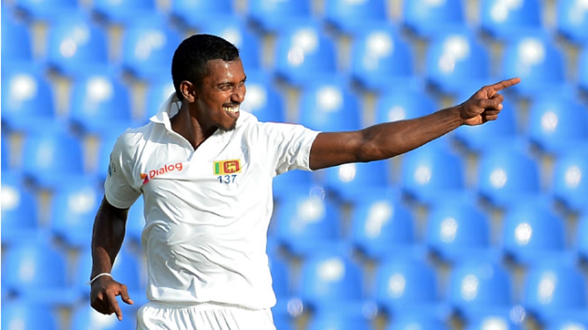 ৩৭ রানের ১০ উইকেট পেয়েছেন পুষ্পকুমারা। ফাইল ছবি
