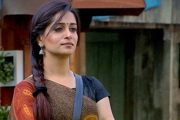 ‘বিগ বস’ বাড়িতে দীপিকা কাকর