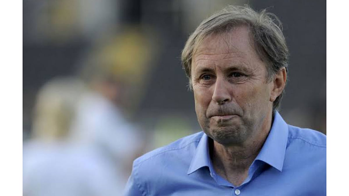 ভারতের কাছে হেরে চাকরি হারালেন থাইল্যান্ডের কোচ মিলোভান রাজেভাচ। ছবি: ফেসবুক