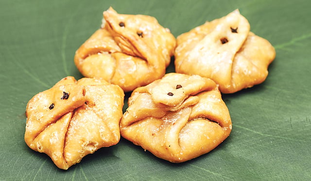 লবঙ্গ লতিকা