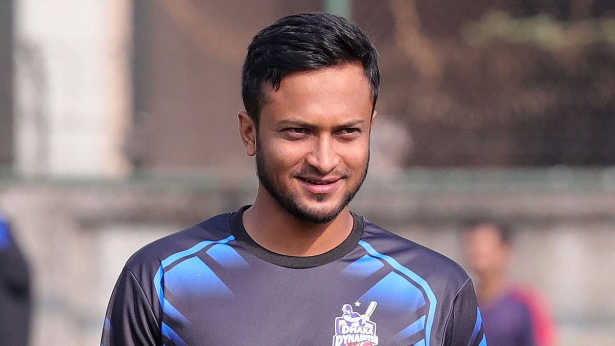 আজও আগে ব্যাটিংয়ে নামবে সাকিবের ঢাকা ডায়নামাইটস। ছবি: প্রথম আলো
