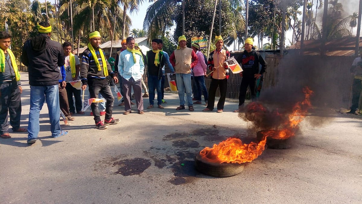 নাগরিকত্ব সংশোধনী বিলের প্রতিবাদে আসামে হরতাল। ছবি: ইনসাইডএনইয়ের সৌজন্যে