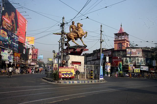 শ্রমিক সংগঠনের ডাকা ৪৮ ঘণ্টার বনধে কার্যত অচল হয়ে পড়েছে পশ্চিমবঙ্গ। শ্যামবাজার, পশ্চিমবঙ্গ, ভারত। ছবি: ভাস্কর মুখার্জি
