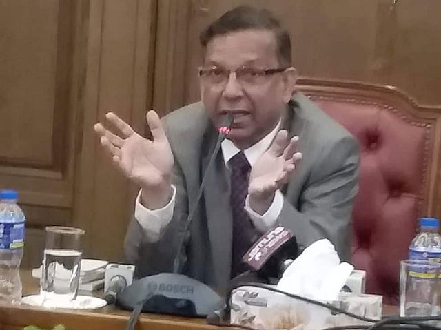 আইন মন্ত্রণালয়ে বক্তব্য দিচ্ছেন আইনমন্ত্রী আনিসুল হক। ছবি: মোশতাক আহমেদ