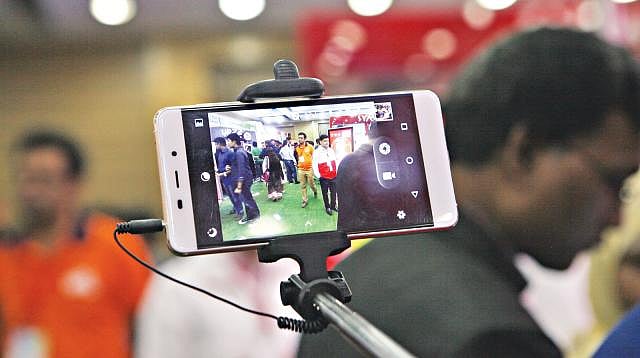 স্মার্টফোন ও ট্যাব মেলা। ফাইল ছবি