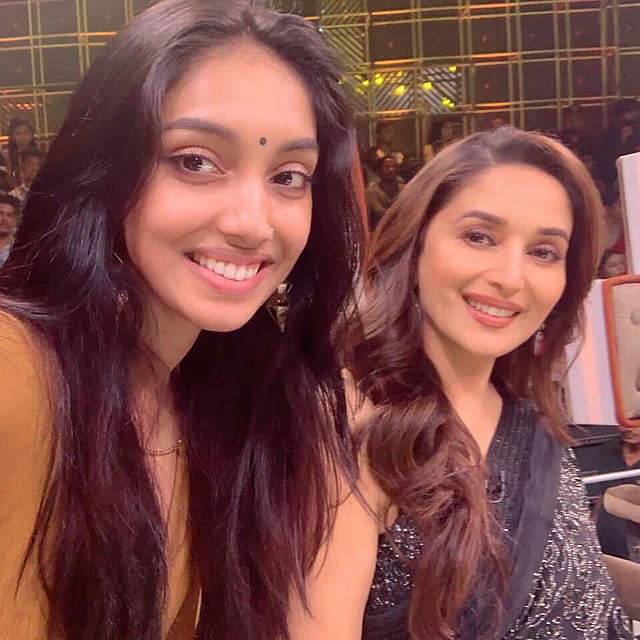 বাংলাদেশের নৃত্যশিল্পী হৃদি শেখ ও বলিউড অভিনেত্রী মাধুরী দীক্ষিত