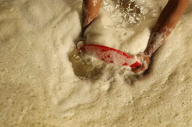 পরিষ্কার করা হচ্ছে