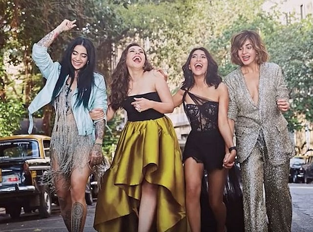 ‘ফোর মোর শটস প্লিজ’ ওয়েব সিরিজের দৃশ্য