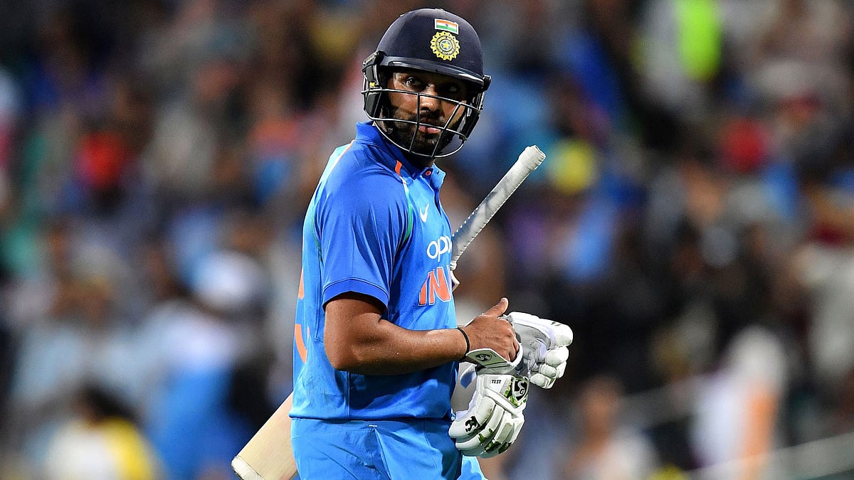 সেঞ্চুরি করলেও দলকে জয় এনে দিতে পারেননি রোহিত। ছবি: এএফপি