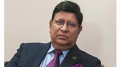 এ কে আব্দুল মোমেন
