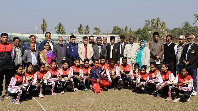 স্পেশাল অলিম্পিকস বাংলাদেশ সাব-চ্যাপ্টার পাবনা জেলা শাখার উদ্যোগে গত রোববার বিকেলে এই কিশোর-কিশোরীদের সংবর্ধনা দেওয়া হয়েছে। শহীদ আমিন উদ্দিন স্টেডিয়াম, পাবনা। ছবি: হাসান মাহমুদ