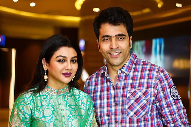 ‘বিজয়া’ ছবির নায়িকা জয়া আহসান আর নায়ক আবির চট্টোপাধ্যায়