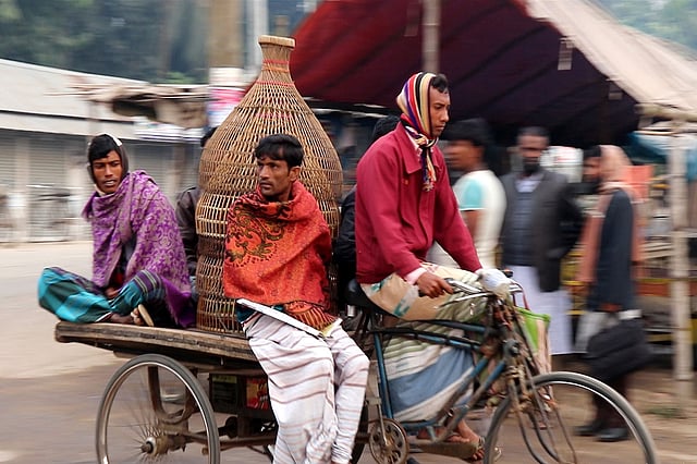 ভোরে সবাই মিলে বিভিন্ন স্থান থেকে যাত্রা।
