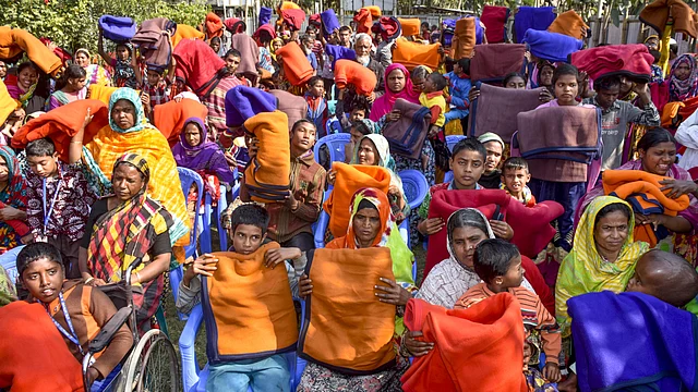 প্রথম আলো ট্রাষ্টের উদ্যোগে  গাইবান্ধায় কম্বল বিতরণ।
