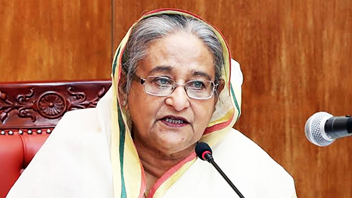 সচিবালয়ে স্বরাষ্ট্র মন্ত্রণালয়ের কর্মকর্তাদের সঙ্গে মতবিনিময়ে বক্তব্য দেন প্রধানমন্ত্রী শেখ হাসিনা। ঢাকা, ২০ জানুয়ারি। ছবি: বাসস