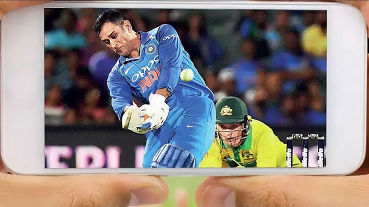 অন্যান্য মাধ্যমে খেলার দেখার সুযোগ বাড়ছে দর্শকদের। ফাইল ছবি