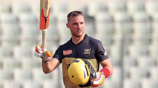 বড় বড় তারকাদের পেছনে ফেলে ইভান্সই পেলেন প্রথম সেঞ্চুরি। ছবি: প্রথম আলো