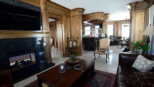 বাড়ির ভেতরটাও বেশ ছিমছাম। এই বাড়ির মূল্যমান প্রায় ১৭ লাখ কানাডীয় ডলার। ছবিটি ফেসবুক থেকে নেওয়া।