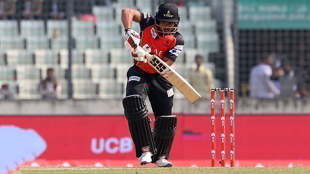 ফিফটি না পেলেও ভালো ব্যাট করেছেন শান্ত। ছবি: প্রথম আলো