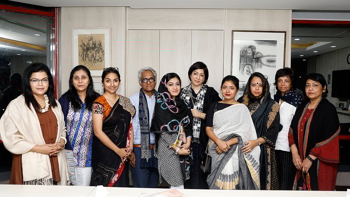 প্রথম আলো কার্যালয়ে মতবিনিময় সভায় অংশ নেন ডিজাইনাররা। ছবি: খালেদ সরকার