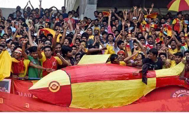 ইস্টবেঙ্গল-মোহনবাগান ম্যাচের গ্যালারির ছবি। সংগৃহীত ছবি