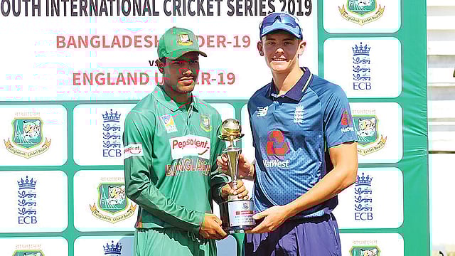 যুব আন্তর্জাতিক টি-টোয়েন্টি সিরিজে মুখোমুখি বাংলাদেশ-ইংল্যান্ড। ফাইল ছবি
