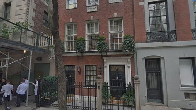 এই বাড়ির লিফটে তিন দিন আটকা ছিলেন মার্টিস ফোর্টালিজা নামের ৫৩ বছর বয়সী এক নারী।