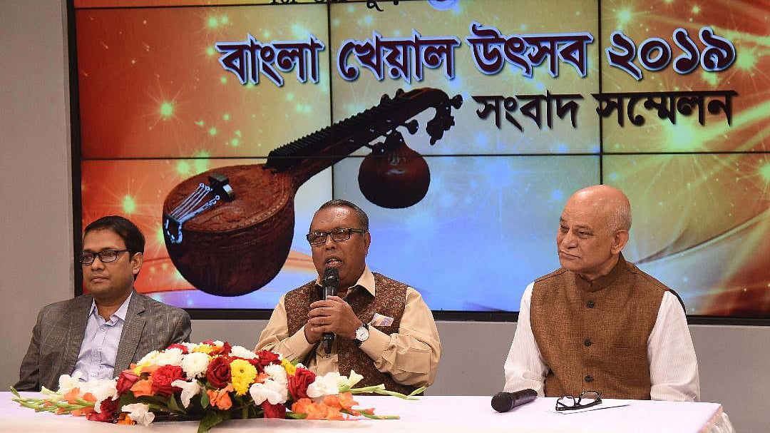 ‘বাংলা খেয়াল উৎসব’ উপলক্ষে আয়োজিত সংবাদ সম্মেলনে মো. হারুন, শাইখ সিরাজ ও আজাদ রহমান