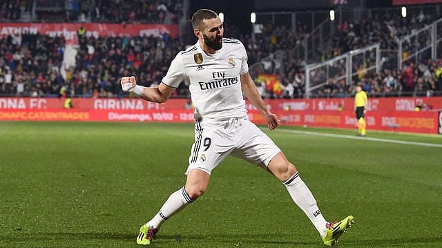 রিয়াল ক্যারিয়ারে কিংবদন্তিদের কাতারে নিয়ে গেছেন বেনজেমা। ছবি: টুইটার