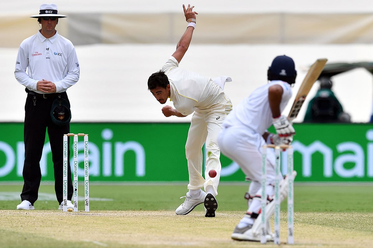 স্টার্কের গতিতে উড়ে গেল শ্রীলঙ্কা। ছবি: এএফপি