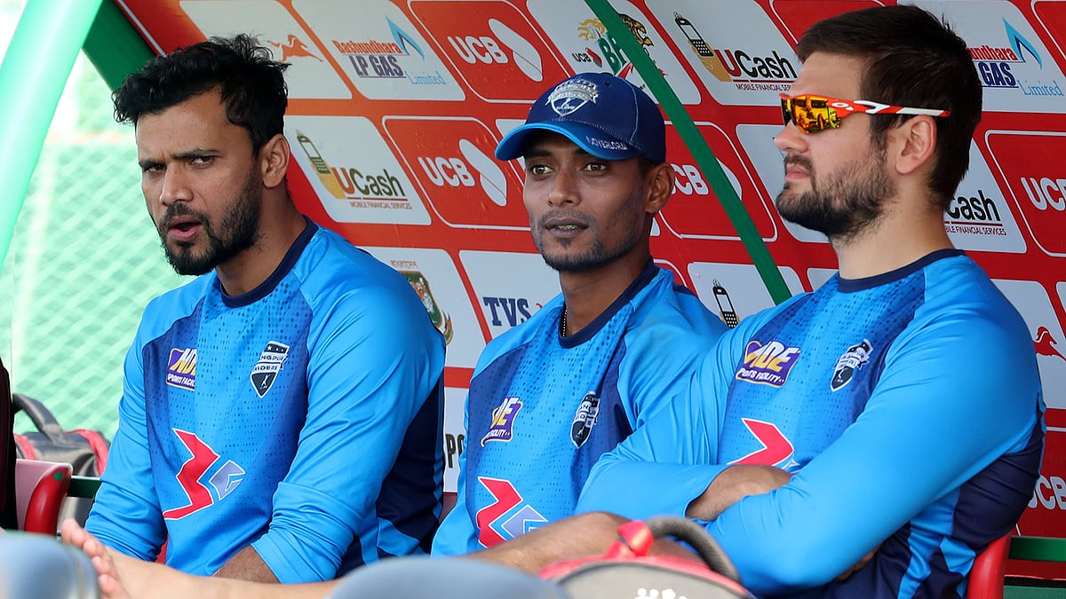 শফিউল যাচ্ছেন নিউজিল্যান্ডে । ছবি: প্রথম আলো