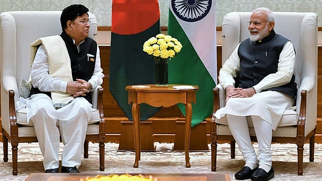 ভারতের প্রধানমন্ত্রী নরেন্দ্র মোদির সঙ্গে সাক্ষাৎ করেছেন ভারত সফররত বাংলাদেশের পররাষ্ট্রমন্ত্রী এ কে আবদুল মোমেন। ছবি: ভারতের পররাষ্ট্র মন্ত্রণালয়ের সৌজন্যে