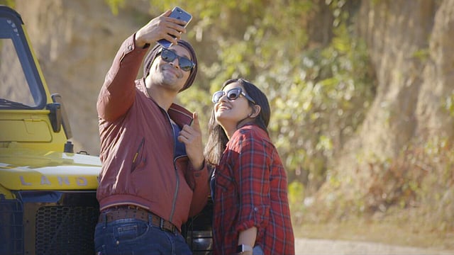 সিঁথি সাহার গাওয়া ‘তুমি নেই’ গানের মিউজিক ভিডিওতে এ বি এম সুমন ও সিঁথি সাহা