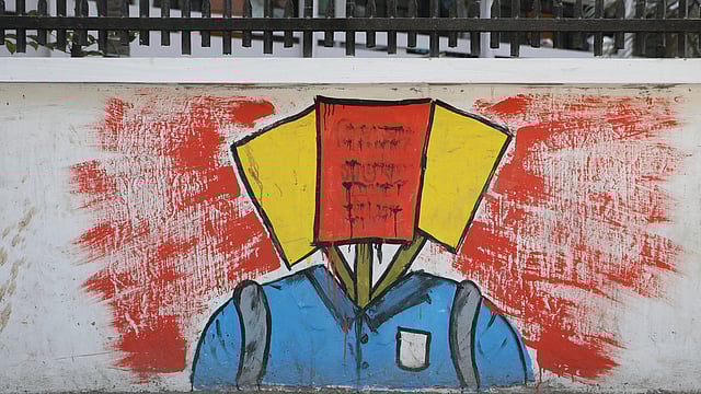 দেয়ালিচত্রে ফুটে উঠেছে নিরাপদ সড়ক আন্দোলন।