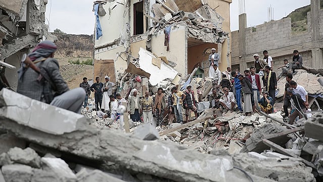 সৌদি হামলায় ইয়েমেনের বহু জনপদ এ রকম ধ্বংসস্তূপে পরিণত হয়েছে