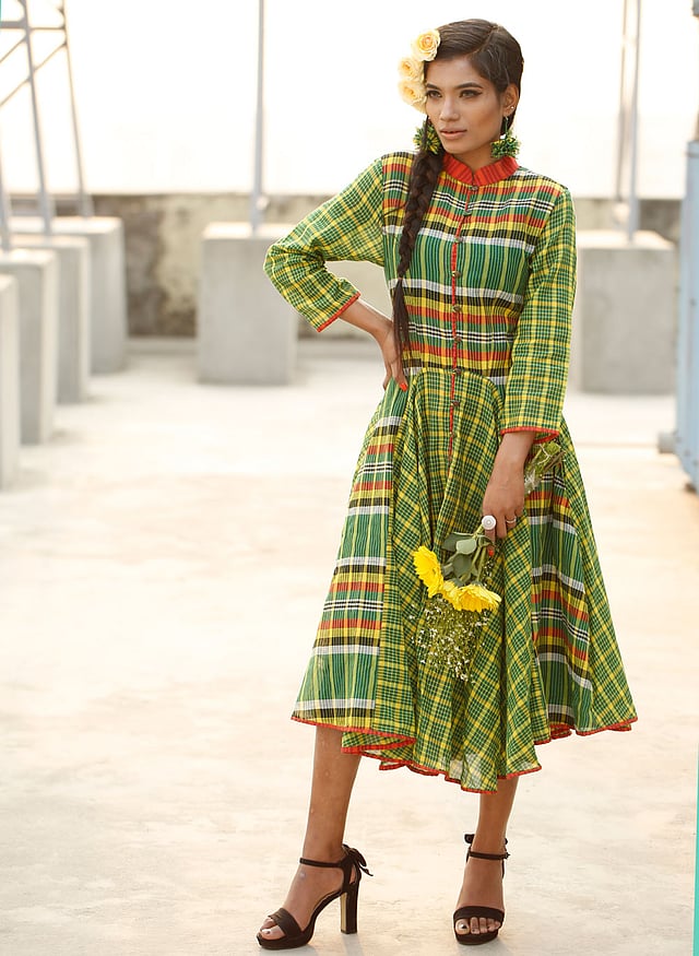 েপাশাক: িববি প্রোডাকশনস